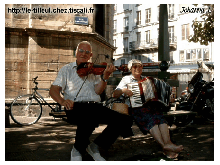 Musiciens de rue près des Halles